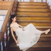微信唯美头像 旧巷歌者长裙青黛色