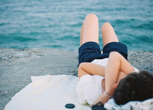 夏天风景唯美微信图片 一个人的背影