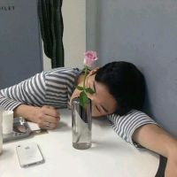 微信忧郁系帅气的男生头像生活照 给生命一个微笑去面对人生