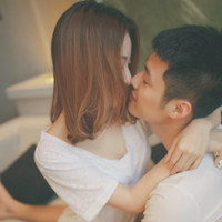 微信90后好看的情侣头像唯美清纯两个人 深爱之人藏心不挂嘴