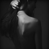 微信欧美范黑白恐怖头像女生 诡异风格的女生头像