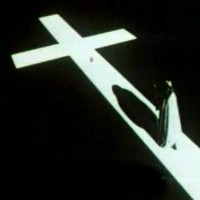 微信欧美范黑白恐怖头像女生 诡异风格的女生头像