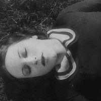 微信欧美范黑白恐怖头像女生 诡异风格的女生头像