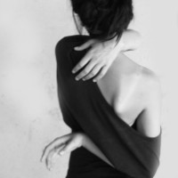 微信欧美范黑白恐怖头像女生 诡异风格的女生头像