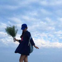 微信个性女生头像 岁月漫长我还有一生嚣张