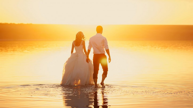 欧美情侣微信图片 情窦初开