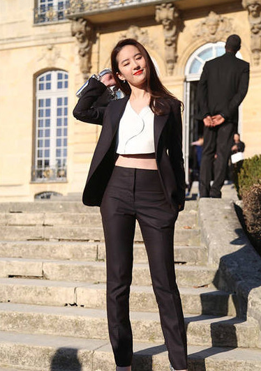 刘亦菲最性感的微信图片 你看过性感版的刘亦菲吗