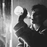 微信男生耍帅风格的头像 拦住成长的不是幼稚