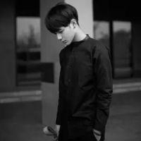 忧郁系最新的男生侧脸头像 谁像我殷勤写你将江南都用掉