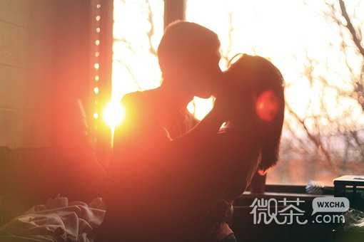 2016最浪漫的接吻微信图片 爱就一个吻
