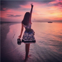 微信小清新的萌妹子系列头像 我带着曾经你给的爱学会了期待