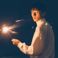 微信个性头像还欠一个拥抱