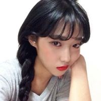 微信女生头像我疯疯癫癫有人爱