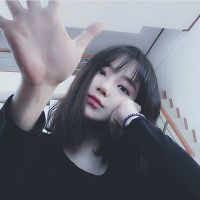 微信女生头像我疯疯癫癫有人爱