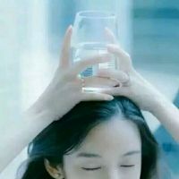 微信女生头像懂得越多越像这个世界的孤儿