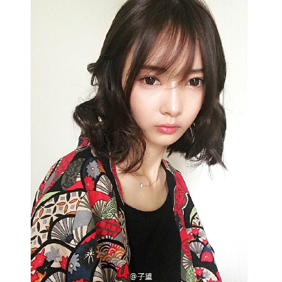 网红女神子望微信图片 无死角超美自拍