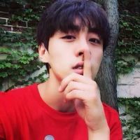 微信帅锅头像没人把你当真何必入戏太深