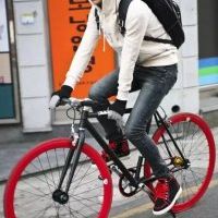 微信高冷欧美男生头像复古街拍头像 用金钱换来的爱情是一种交易