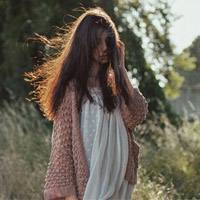 欧美时尚女郎疼的不知道该怎么安慰你微信头像 疼的不能自制