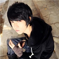 可爱微笑男生微信头像 爱笑的我