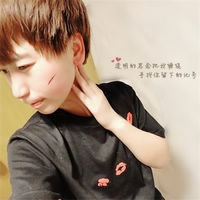 可爱微笑男生微信头像 爱笑的我