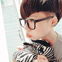 可爱微笑男生微信头像 爱笑的我