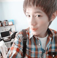 可爱微笑男生微信头像 爱笑的我