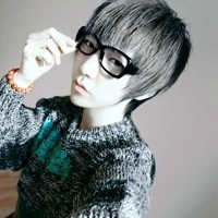 可爱微笑男生微信头像 爱笑的我