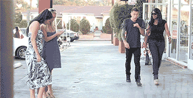 内涵美女动态微信表情包 一波福利免费送!