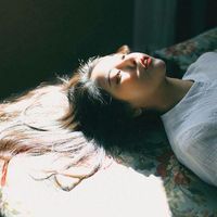 微信女生头像痴人痴心终是一场梦