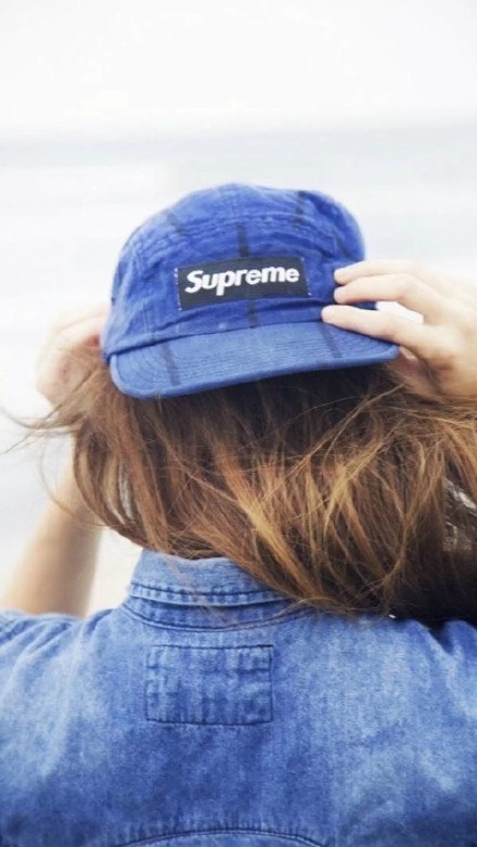 唯美美女背影微信图片 犹抱琵琶半遮面！