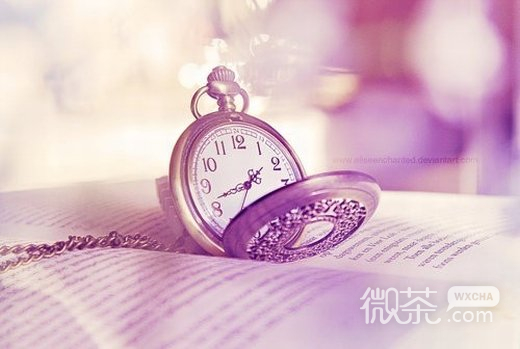 带有怀表的意境微信高清图片 时光荏苒