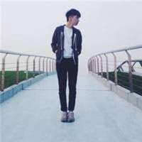 微信情侣头像你可以喜欢我少一点，但要爱我久一点。