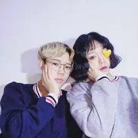 微信情侣头像陪我笑 跟你浪