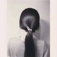 微信女生头像愿余生有人鲜花怒马 陪你看烈焰繁花