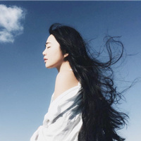 微信女生头像唯美侧脸长发飘飘最新版 她只是个小小的女孩