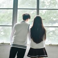 微信情侣头像 原来我在你心里 是这么的微不足道