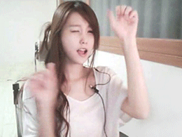 美女动态微信表情包 可爱调皮女主持人