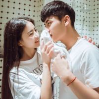 微信情侣头像 原来我在你心里 是这么的微不足道