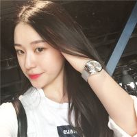 微信女生头像 谁的心 谁独自悲伤。