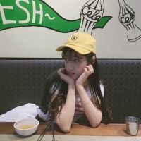 微信女生头像 谁的心 谁独自悲伤。