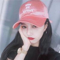 微信女生头像 谁的心 谁独自悲伤。