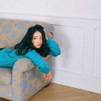 微信女生头像 谁的心 谁独自悲伤。