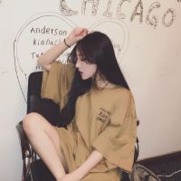 微信女生头像 谁的心 谁独自悲伤。