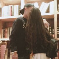 微信情侣头像 在对的时间遇见你