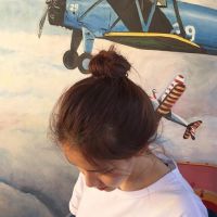 微信女生头像 谁的心 谁独自悲伤。