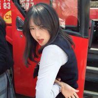 微信女生头像 谁的心 谁独自悲伤。