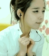 美女动态微信表情包 可爱调皮女主持人