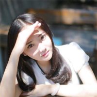 微信女生头像 谁的心 谁独自悲伤。