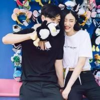 微信情侣头像余生好长，你好难忘